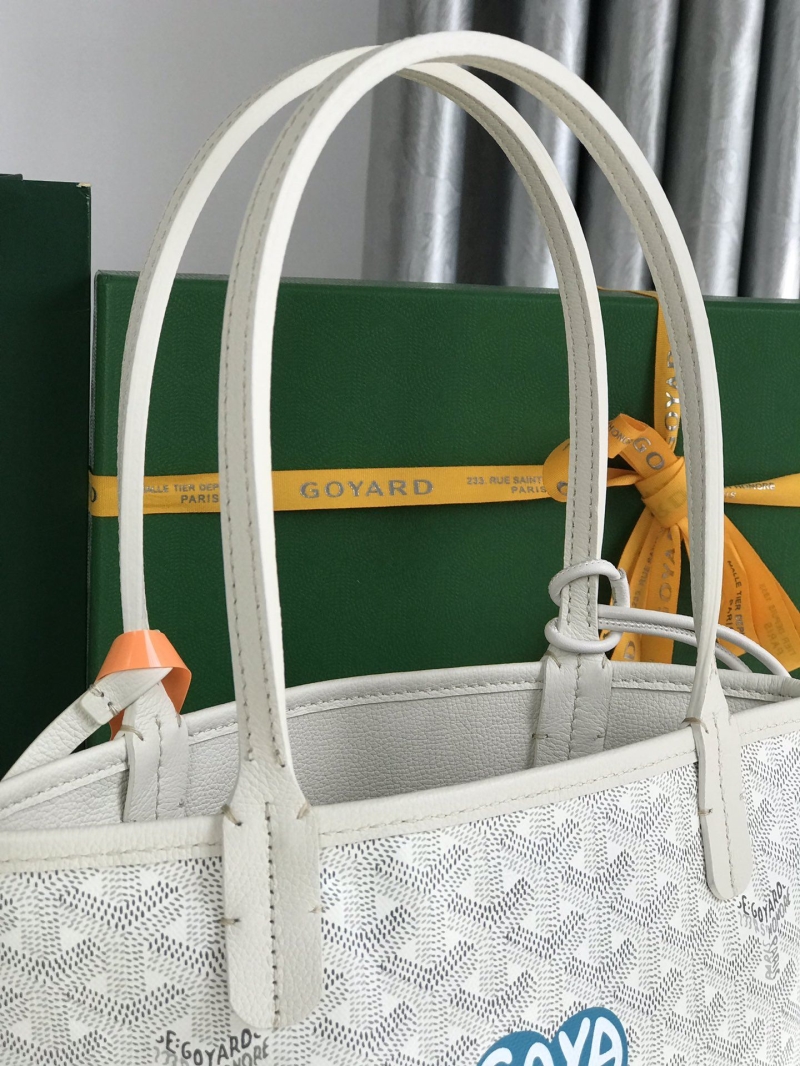 Goyard Shopping Bags